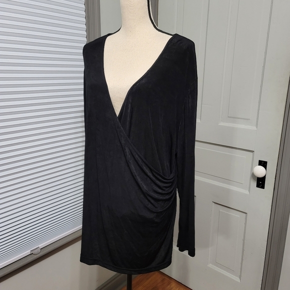 Lane Bryant Designs Ruched Spliced Super Stretchy Top - Picture 3 of 4